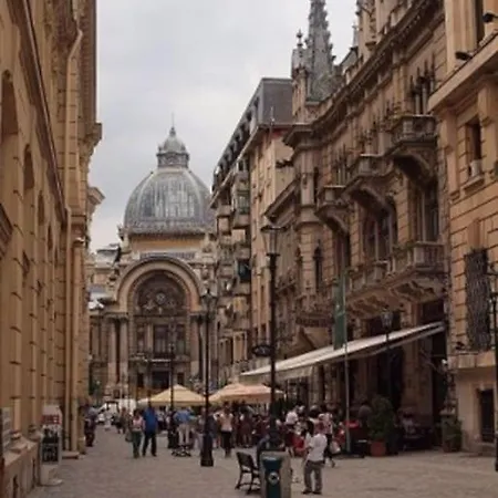 Kiwi Apart-hotel 1br Wi-fi Free - Close To Old Town - Cozy Location - Shorter Or Longer - R&m Boutique * בוקרשט
