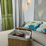 Kiwi Apart-hotel 1br Wi-fi Free - Close To Old Town - Cozy Location - Shorter Or Longer - R&m Boutique * Бухарест