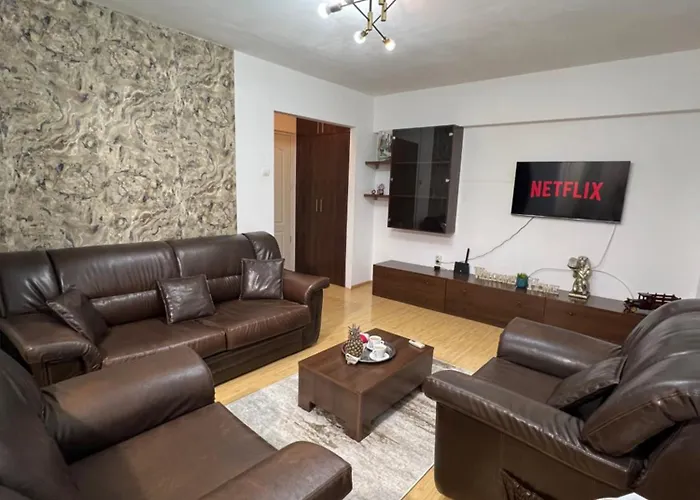 Kiwi Apart-hotel 1br Wi-fi Free - Close To Old Town - Cozy Location - Shorter Or Longer - R&m Boutique