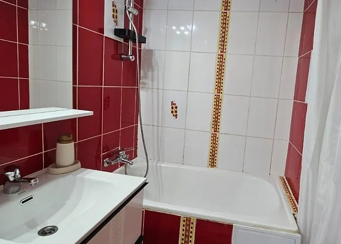 Kiwi Apart-hotel 1br Wi-fi Free - Close To Old Town - Cozy Location - Shorter Or Longer - R&m Boutique * ブカレスト