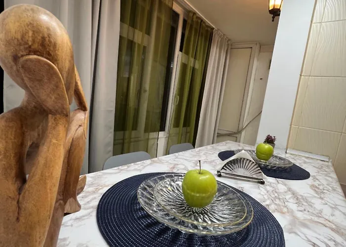 Kiwi Apart-hotel 1br Wi-fi Free - Close To Old Town - Cozy Location - Shorter Or Longer - R&m Boutique *