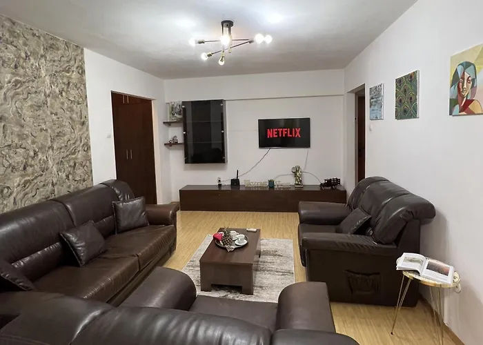 Kiwi Apart-hotel 1br Wi-fi Free - Close To Old Town - Cozy Location - Shorter Or Longer - R&m Boutique Апартаменти *