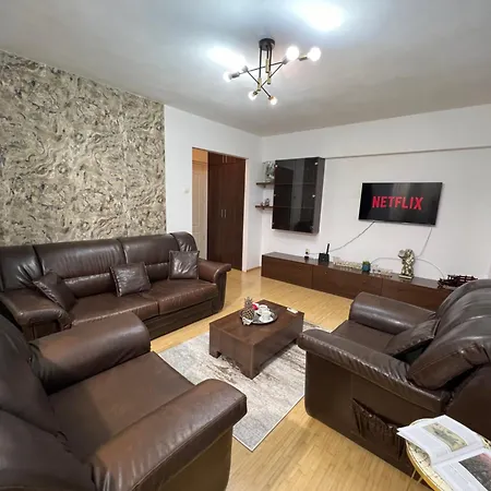 Kiwi Apart-hotel 1br Wi-fi Free - Close To Old Town - Cozy Location - Shorter Or Longer - R&m Boutique