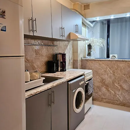 Kiwi Apart-hotel 1br Wi-fi Free - Close To Old Town - Cozy Location - Shorter Or Longer - R&m Boutique Appartement *